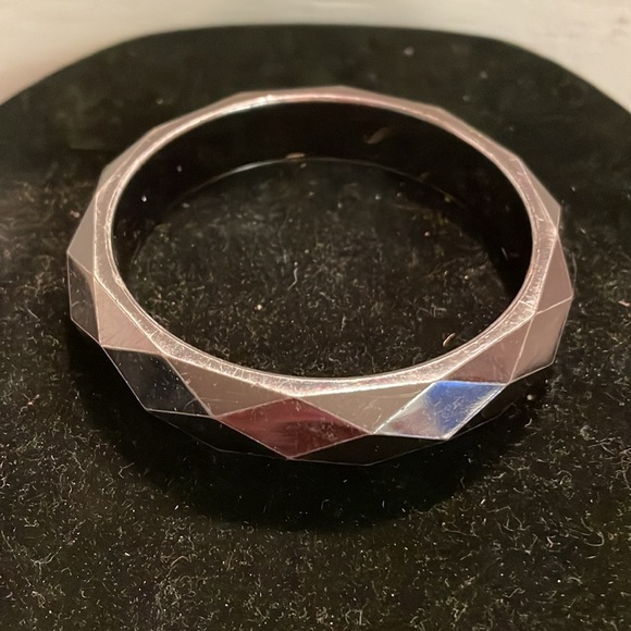 Vintage 7.5” faceted smoky lucite bangle bracelet - Picture 2 of 10